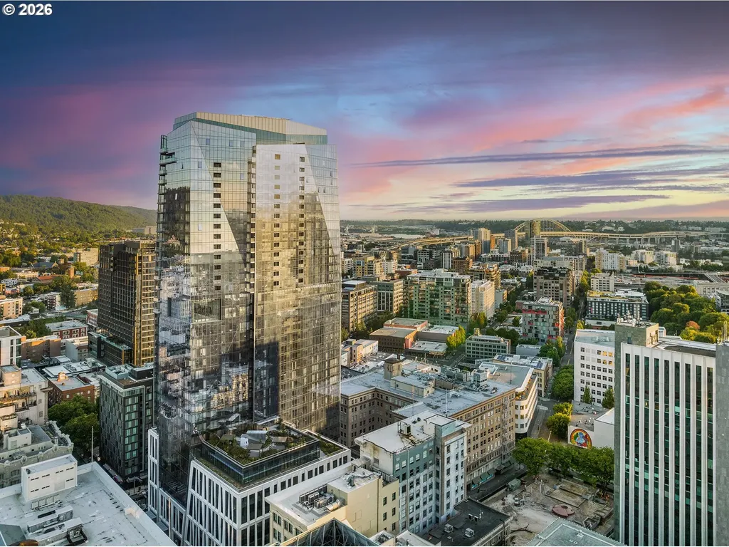 550 SW 10th Avenue Portland OR 97205