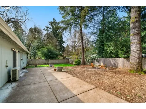 9625 S Kelly Avenue Portland OR 97219