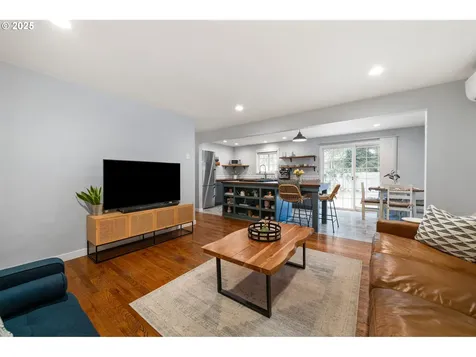 9625 S Kelly Avenue Portland OR 97219