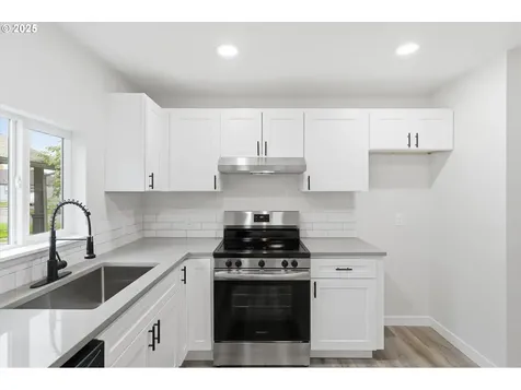 289 20th Avenue Longview WA 98632
