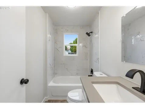 289 20th Avenue Longview WA 98632