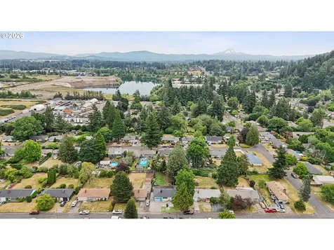 2236 SE 185th Avenue Portland OR 97233