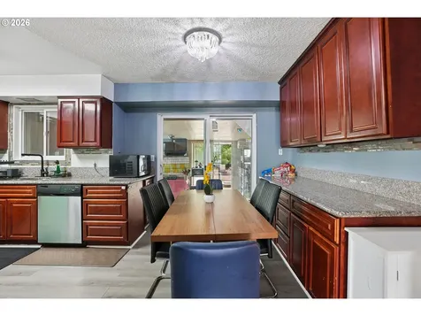 2236 SE 185th Avenue Portland OR 97233