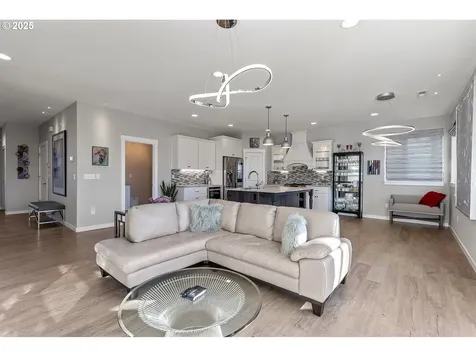 12305 NE 13th Avenue Vancouver WA 98685