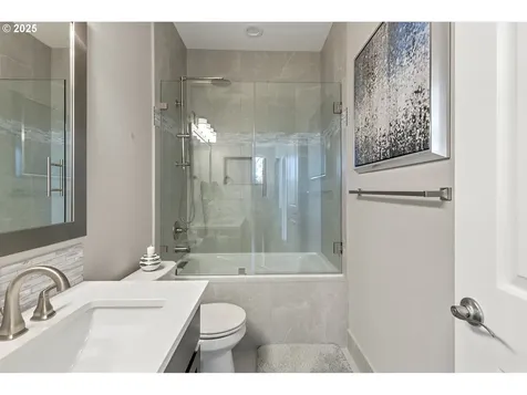 12305 NE 13th Avenue Vancouver WA 98685