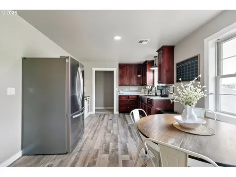 34207 Enos Drive Halsey OR 97348