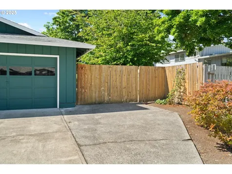 3420 SE El Camino Drive Gresham OR 97080
