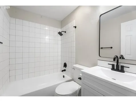 2608 E 30th Street Vancouver WA 98661