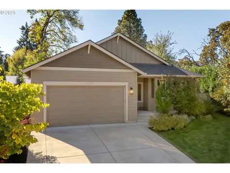13768 John Jeffrey Court Oregon City OR 97045