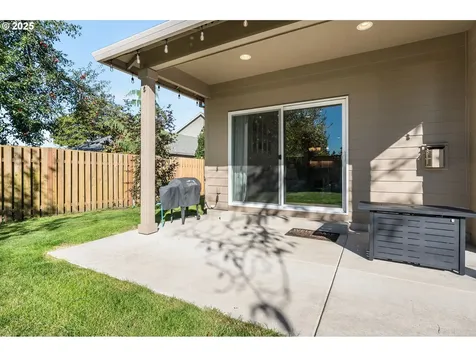 13768 John Jeffrey Court Oregon City OR 97045