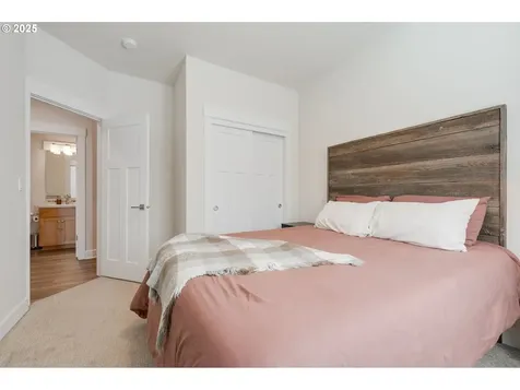 13768 John Jeffrey Court Oregon City OR 97045