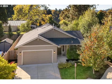 13768 John Jeffrey Court Oregon City OR 97045
