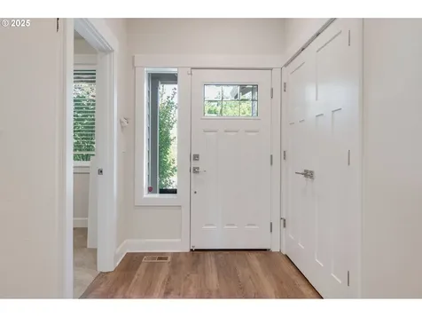 13768 John Jeffrey Court Oregon City OR 97045