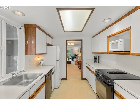 9420 SW Brentwood Place Portland OR 97224