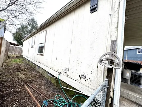 4678 SE La Vista Way Salem OR 97317