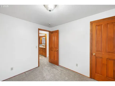 15916 SE Brooklyn Street Portland OR 97236