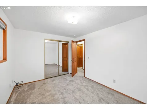 15916 SE Brooklyn Street Portland OR 97236