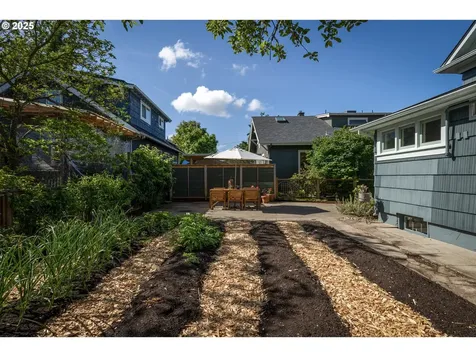 5616 N Campbell Avenue Portland OR 97217