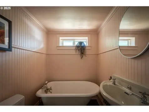 5616 N Campbell Avenue Portland OR 97217