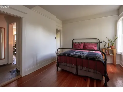 5616 N Campbell Avenue Portland OR 97217