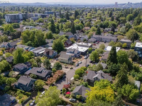 5616 N Campbell Avenue Portland OR 97217