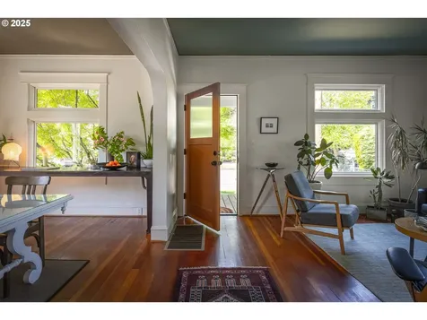5616 N Campbell Avenue Portland OR 97217