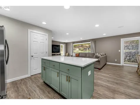 1401 Pauli Drive Kelso WA 98626