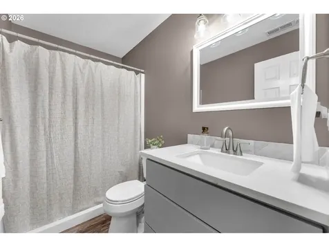 1401 Pauli Drive Kelso WA 98626
