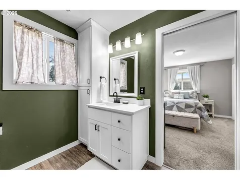 1401 Pauli Drive Kelso WA 98626