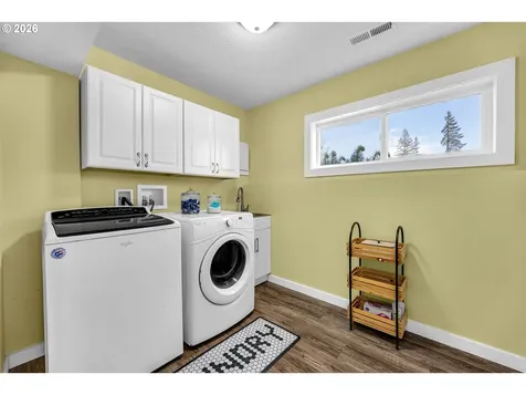 1401 Pauli Drive Kelso WA 98626