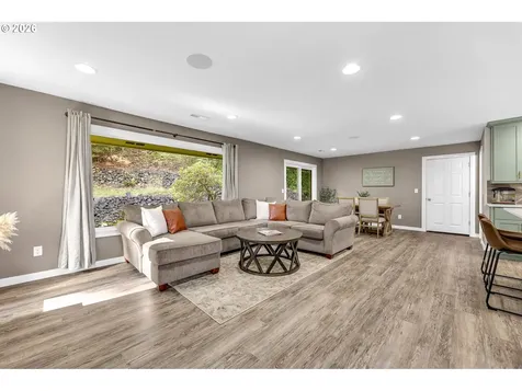 1401 Pauli Drive Kelso WA 98626
