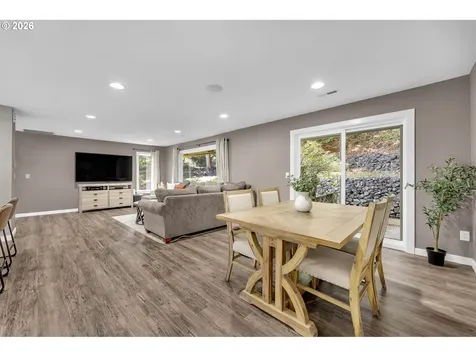 1401 Pauli Drive Kelso WA 98626