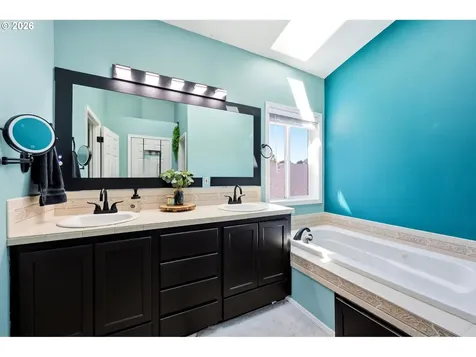 554 SW 12th Circle Troutdale OR 97060