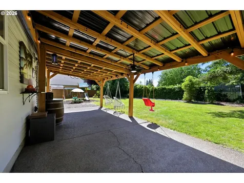 554 SW 12th Circle Troutdale OR 97060