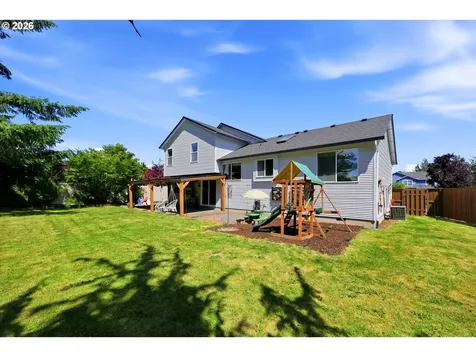 554 SW 12th Circle Troutdale OR 97060