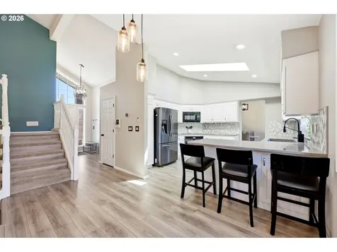 554 SW 12th Circle Troutdale OR 97060