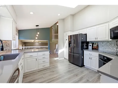 554 SW 12th Circle Troutdale OR 97060