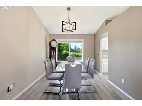 554 SW 12th Circle Troutdale OR 97060