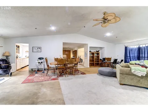 29882 S Hult Road Colton OR 97017