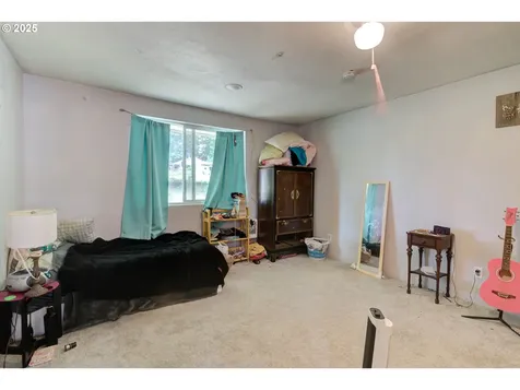 29882 S Hult Road Colton OR 97017