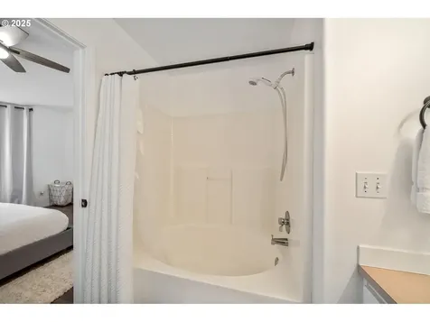 13148 SW Raptor Place Portland OR 97223