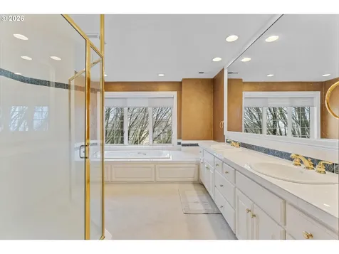 9137 NW Mckenna Drive Portland OR 97229