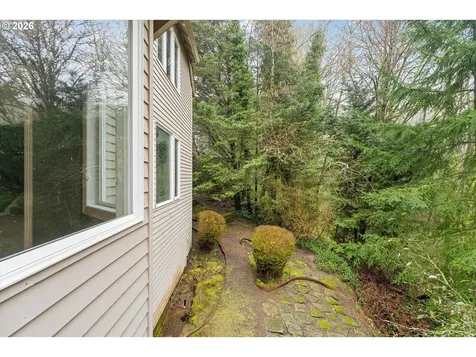 9137 NW Mckenna Drive Portland OR 97229