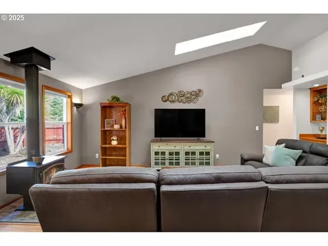 3925 Munsel Creek Drive Florence OR 97439