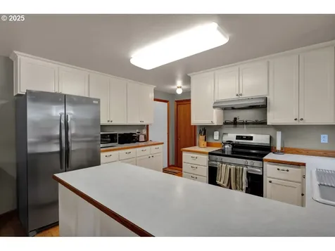 3925 Munsel Creek Drive Florence OR 97439
