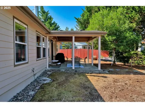 3925 Munsel Creek Drive Florence OR 97439