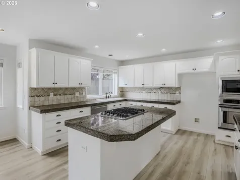 32099 SW Willamette Way E Wilsonville OR 97070