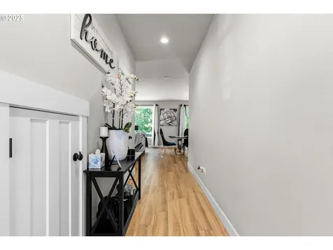 1066 NE Regan Hill Loop Estacada OR 97023