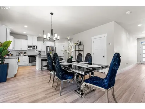 1066 NE Regan Hill Loop Estacada OR 97023