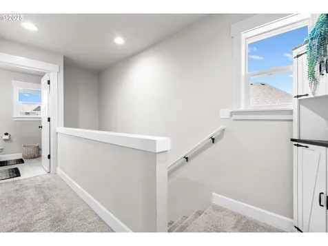 1066 NE Regan Hill Loop Estacada OR 97023